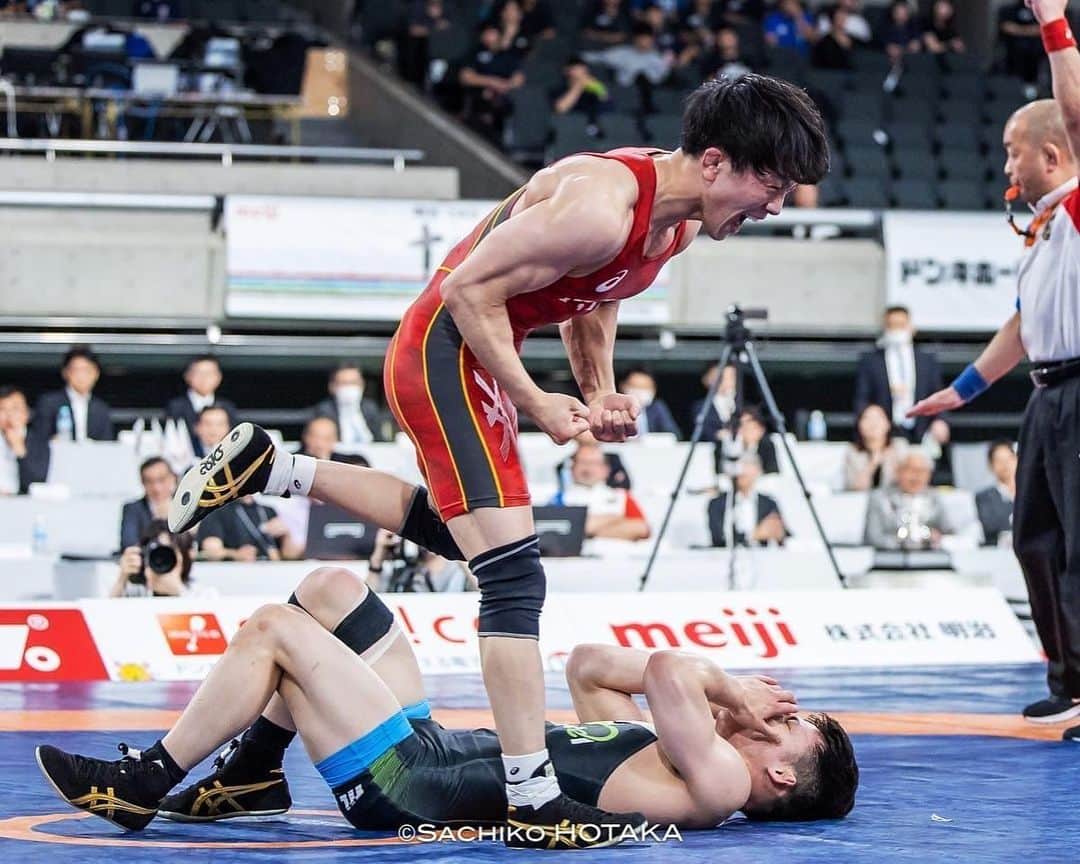 乙黒拓斗のインスタグラム：「報告遅れましたが、 全日本選抜で優勝することができました。  多くの方にサポートしていただけてることに感謝し、引き続き精進していきます。  日頃より応援していただける皆様、いつもありがとうございます！」