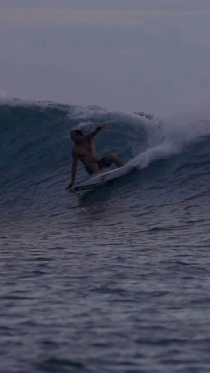 のインスタグラム：「In Heaven 🫠 @ripcurl 🎶 @kitaalexander」