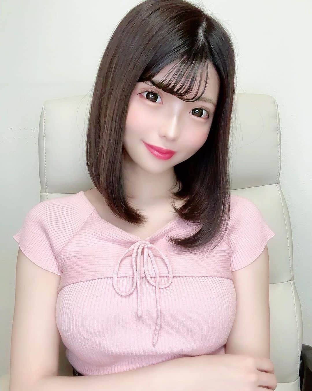 ななぷりんのインスタグラム：「東京中央美容外科秋葉原院(@tcb_akihabara ) でTCB式1dayクイックアイをしてから1週間の写真です！ 担当はゆいこ先生(@tcb_takayanagi ) 　 腫れも少しずつ引いてきたので、これからもっと自然な平行二重になっていくのが楽しみです☺️  2週間後の経過も載せていくね🙋🏻‍♀️  #東京中央美容外科 #東京 #秋葉原#PR #二重 #二重整形 #二重埋没#TCB式1dayクイックアイ」