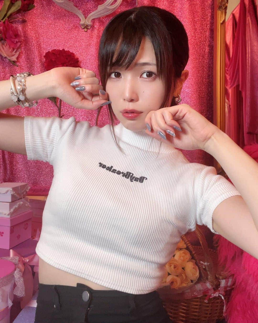 のインスタグラム：「著者近影です、ﾄﾞｳｿﾞ~~~👼🏻🍵 保存したいって人がたくさん居たので何も載せてない画像をpostしておく♡⃛  #instalike #insagood #followforfollowback #follwme #japan #japanese #cosplay #cosplaygirl #cosplayer #japanesegirl #4llowme  #秋葉原」
