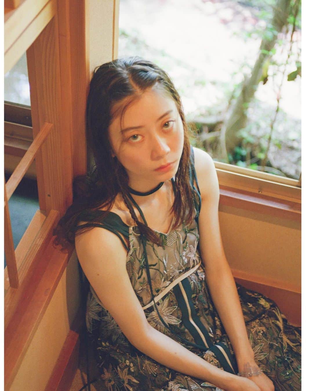 Kisshomaru S.のインスタグラム：「SUMIRE @sumiresmile074 for “Be Nude, Be Yourself”  @murralofficial 23SS collection  ―――現在の表現活動をしていることへの根源（きっかけや想い出）は？  　装苑の専属モデルをさせて頂いてからが今の活動に繋がってる根源だと思います。ファッションを通じて表現者としてエネルギーを吸収し、これからも心が躍るような作品を届けていきたいと思います。  ―――あなたにとって”Nude”(等身大)とは？  　好きなモノを好きでいる自分を大事にする。心や体で素敵だなと思う気持ちを尊敬したり、自分がありのままで居られる環境を忘れずにいることです。  Hair and Make up @ayamurakami__  special thanks @s_o_l_pk」