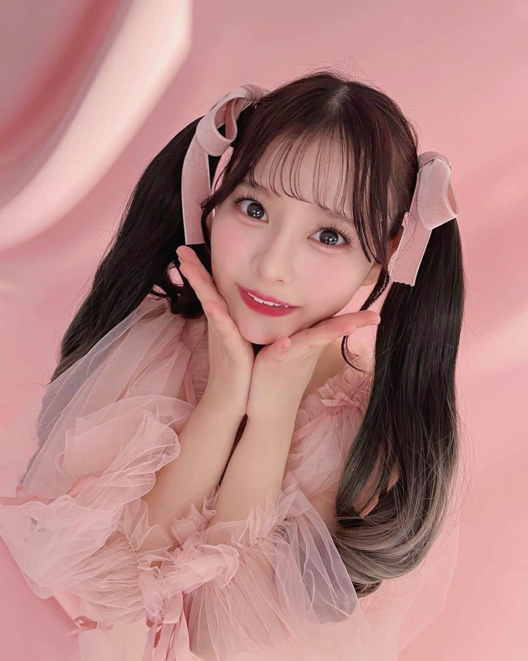 LARMEさんのインスタグラム写真 - (LARMEInstagram)「🐈 𝙋 𝙍 𝙀 𝙎 𝙀 𝙉 𝙏   LARME 056オフショット🤍 《齊藤なぎさちゃん》の  サイン入りチェキを  2名様にプレゼント📷🤍  ┈┈┈┈┈┈┈┈┈┈┈┈┈    𓊆  応募方法 𓊇  ① @larmemagazine をフォロー  ② 本投稿にいいね    🤍抽選対象は𓊆 公開アカウントのみ 𓊇となります。    コメントをすると当選確率が  アップするかも...？💌 💭   𓊆  期間 𓊇  6/22(木)〜6/29(木)23:59まで   ┈┈┈┈┈┈┈┈┈┈┈┈┈   【✉️当選者へのご連絡】  @larmemagazine より  ダイレクトメッセージにて  ご連絡をいたします。  当選連絡をしてから７日以内に  連絡が取れない場合は、 無効となる場合がございますので  予めご了承ください。   ※当選に関するお問い合わせはご遠慮ください。   ┈┈┈┈┈┈┈┈┈┈┈┈┈    みなさまのご参加お待ちしております♡    #LARME #larmemagazine #larmemodel #larme056 #offshot #ラルム #ファッション絵本 #LARMEモデル #プレゼントキャンペーン #プレキャン #プレゼントキャンペーン実施中 #サイン入りチェキ #チェキ #サイン #サイン入り #齊藤なぎさ #なーたん」6月22日 19時50分 - larmemagazine