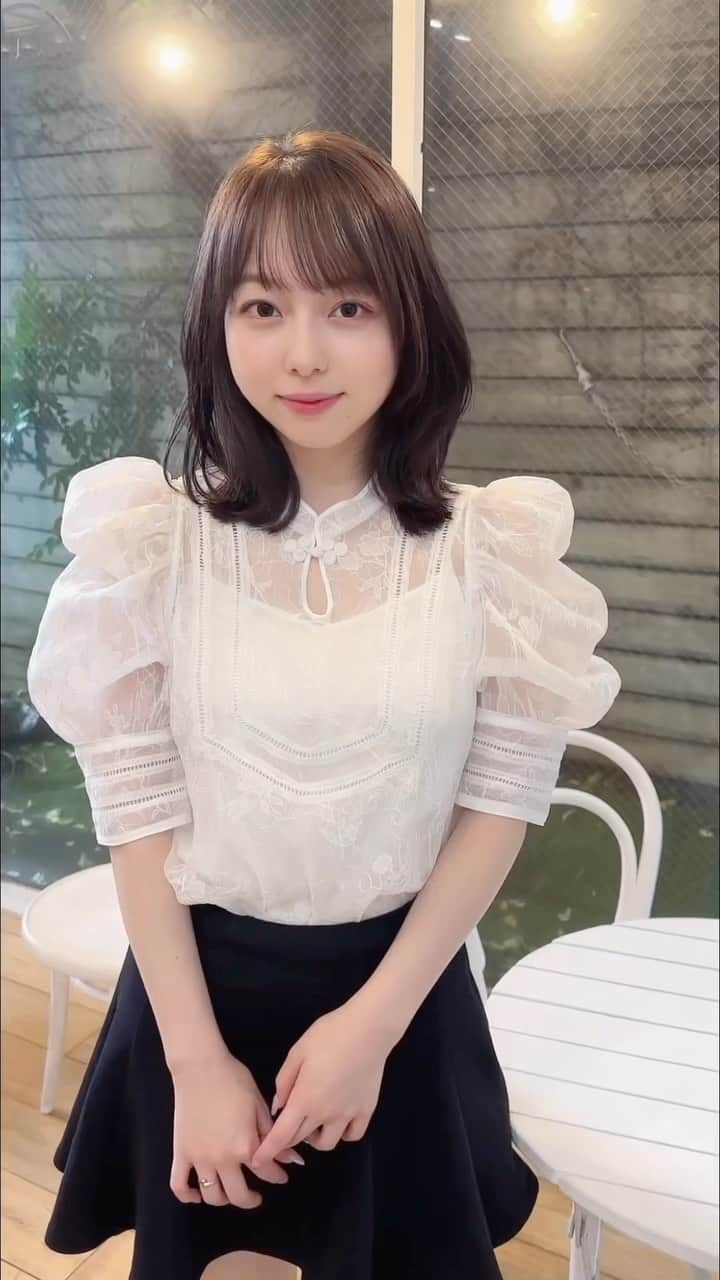 西田ひらりのインスタグラム：「実は…髪をばっさり切りました✂︎ こんなに短くしたのは久しぶりでドキドキした〜💕  デビューの頃からお世話になってる @yuumakiiii さんにお願いしました♡私の理想以上に可愛く仕上げていただいて感動です🥺  気に入ってくれたら嬉しいです♪」