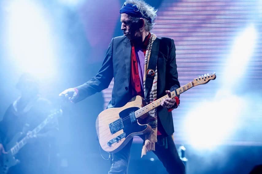 キース・リチャーズさんのインスタグラム写真 - (キース・リチャーズInstagram)「Throwback to June 2013  Glastonbury!」6月22日 20時24分 - officialkeef