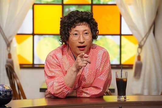 読売テレビ「大阪ほんわかテレビ」さんのインスタグラム写真 - (読売テレビ「大阪ほんわかテレビ」Instagram)「⭐︎ ／ 🗣明日金曜よる７時〜  #大阪ほんわかテレビ ＼  💡食べたい！が見つかる🤤  絶品 #肉グルメ🍖  💡ソレ、ほんまなん？🤔  便利グッズの性能を試してみました💪🏻  💡#ロザン の脳トレクイズ📝  クイズ王宇治原を倒せ👑⚡️  明日も必見です🤭🧡  ＼明日よる７時〜🙇‍♀️／  #間寛平 #桂南光 #月亭方正 #すっちー #ロザン #ノンスタイル #渋谷凪咲 #天才ピアニスト  #すっちーさんのメガネ変わりました #皆さん気付かれていましたでしょうか」6月22日 20時30分 - honwakaytv