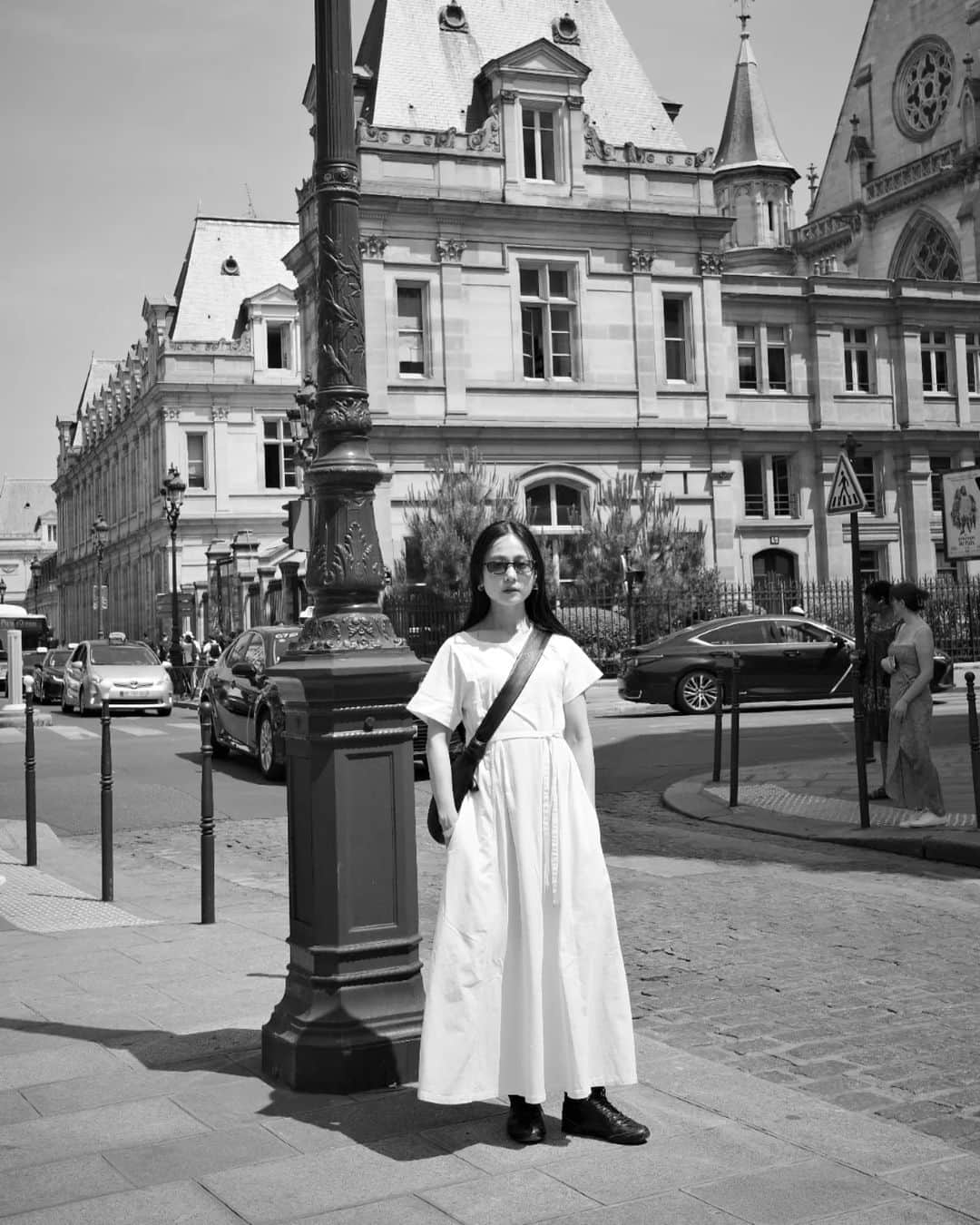 小川琴美のインスタグラム：「Styling.  Dress @lemaire_official  Bag @lemaire_official」