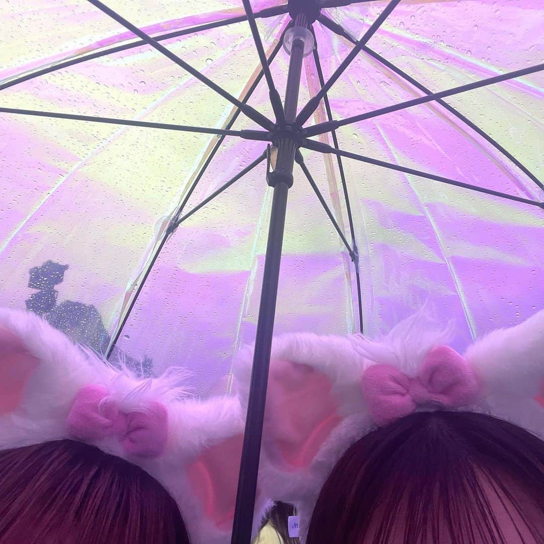小林紗良のインスタグラム：「☔️」