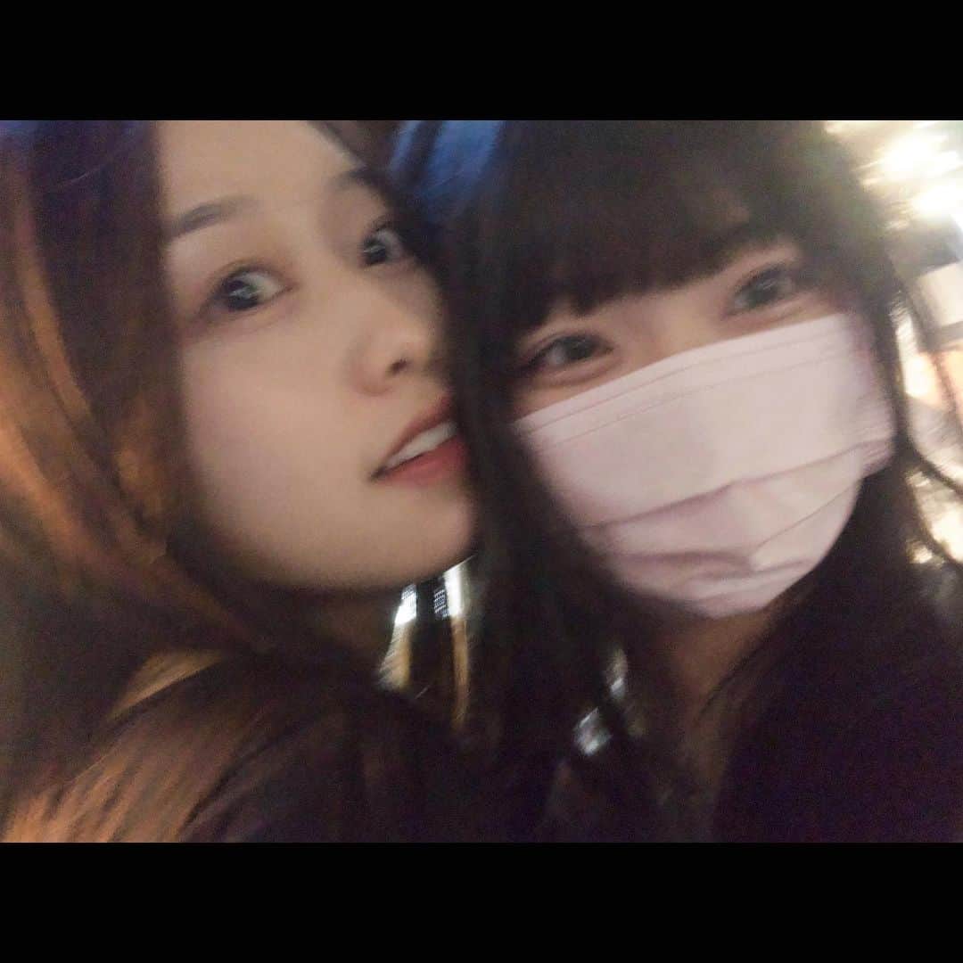 歩花のインスタグラム：「お姉ちゃんと~🤝🏻♡  #りほのか #姉妹」