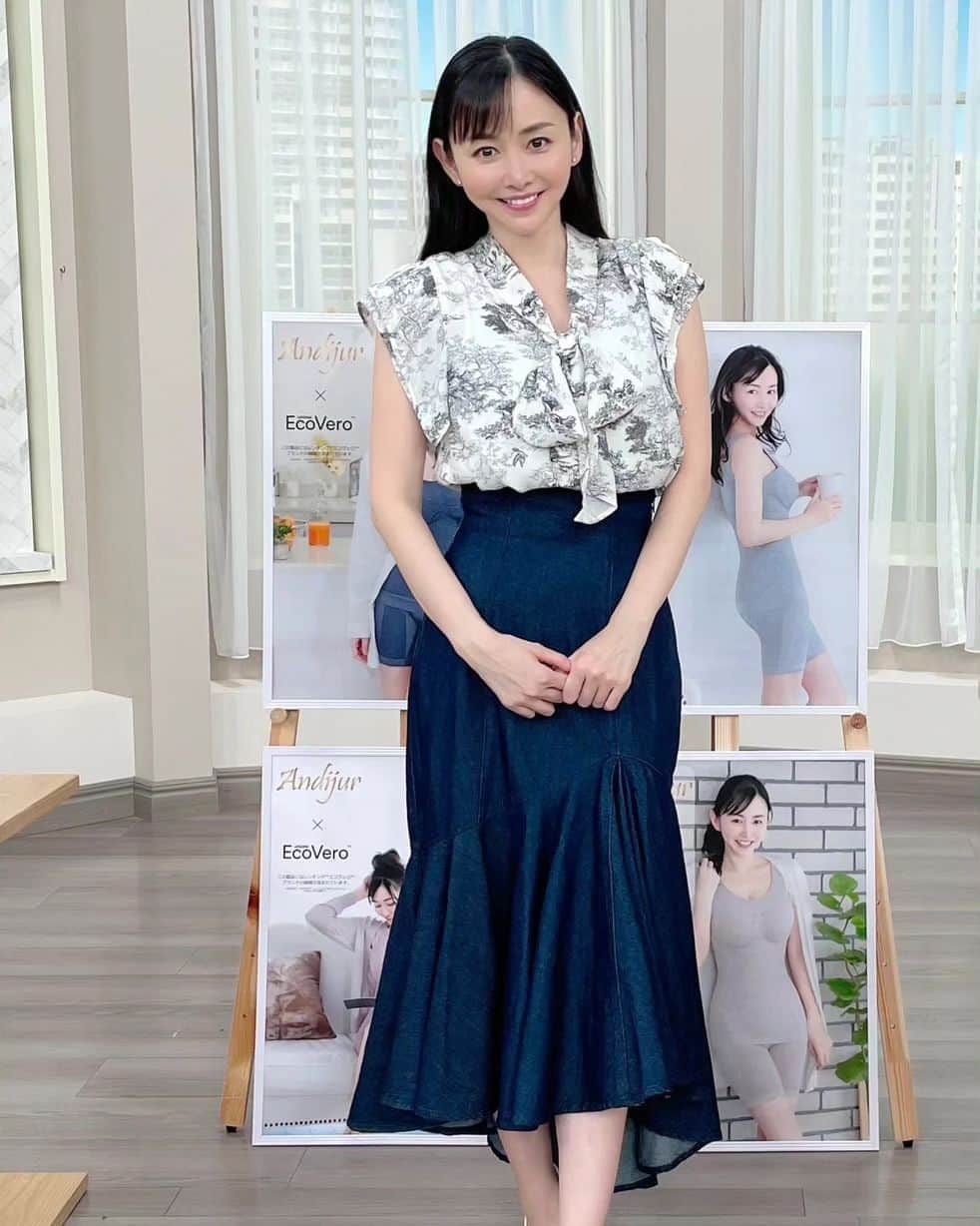 杉原杏璃のインスタグラム：「直近のイベント情報です✨  直近で参加させていただくイベントのご案内をまとめてお知らせします😊  🟡【不動産投資EXPO】 6/28(水) ⏰20:00〜23:00 オンエアです 参加無料のZOOMでの不動産投資のオンラインイベント💻になります！　 🔎詳しくはこちらをご覧ください⬇︎⬇︎ https://fudousan-expo.com/  -------------------------------------------------------  🟡 【イベントスIRセミナーin広島】  2023年7月8日(土)13:00~15:10  私は👩　第1部⏰13:30〜14:10 に登壇します🎤  無料の広島でのイベントになります　  🔎詳しくはこちらからお申し込みください⬇︎⬇︎ https://www.kojintoushika.com/7-8-sat-hiroshima/  ------------------------------------------------------  🟡【資産運用EXPO 夏】  ビッグサイトにて　開催されます。  私は7/9(日) ⏰13:10〜14:00 登壇します✋  無料の講演ですので是非、ご参加ください✨  フリーアナウンサーの青木源太さんと対談させていただきます！  🔎セミナーの詳細・お申込みはこちら　⬇︎⬇︎ https://biz.q-pass.jp/f/7398/ames23/seminar_register#seminar56757  是非ご参加ください😊💞  皆さんにお会いできるのを楽しみにしています❣️  #杉原杏璃 #sugiharaanri #anrisugihara #Japanese#girl #グラビア#グラドル#glamor#gravure#hot#asian #資産運用 #株式投資 #不動産投資 #イベントスIRセミナー #資産運用EXPO #不動産投資EXPO #広島 #東京ビッグサイト #オンラインイベント」