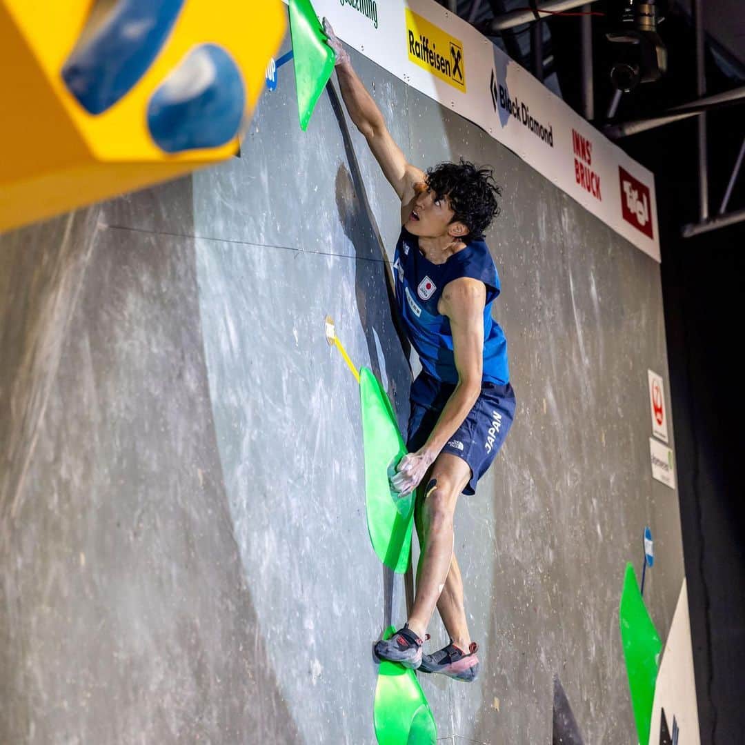 楢﨑明智さんのインスタグラム写真 - (楢﨑明智Instagram)「I could stand on the podium at the final round of the World Cup Bouldering in Innsbruck! It's been 6 years since I last achieved second place🥈  This season started off pretty well with an 8th place in the 1st round Hachioji. However, I got injured during the Seoul and things didn't go as planned😔  Nevertheless, I managed to recover and reach the finals, which makes me very happy and gives me confidence! I am grateful to everyone who supported and cheered for me. Thank you very much🙏🏻  I will work hard to prepare and approach the coming World Championships in the best condition💪🏻  Congratulations  🥇 @anraku_sorato  🥉 @sam_avezou   ワールドカップボルダリング最終戦のインスブルックで表彰台に立つことができました！ 6年ぶりの2位です🥈 今シーズンは初戦の八王子は8位とまずまずの滑り出しだったのですが、ソウル戦で負傷してしまい、その後なかなか思い通りにいきませんでした😔 しかし何とか復調でき、決勝まで上がれた事は本当に嬉しいですし自信になりました！ これもサポートや応援してくださった方々のおかげです。ありがとうございました🙏🏻  次の世界選手権までしっかり調整しベストな状態で臨めるよう頑張ります💪🏻  📸📸 ①③ @janvirtphotography  ②④ @vladek_zumr   #日新火災　@movesport_jp  @frictionlabs」6月22日 20時51分 - meichi_narasaki
