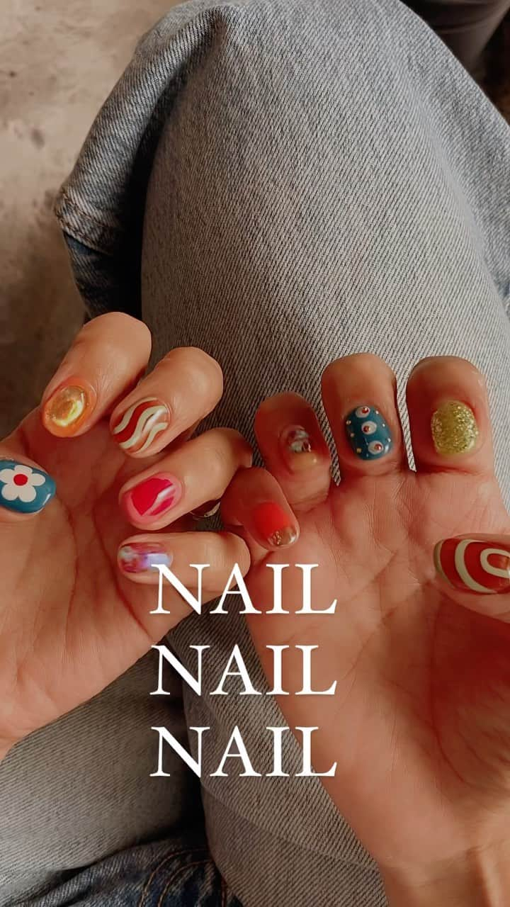 知念美加子のインスタグラム：「New nail🤍  久しぶりにちぐはぐ個性派ネイル💅🤍 バブーシュカの影響でレトロな気分でした🕺🏼❤️  ガチャガチャしてるこの感じ やっぱりテンションあがる〜🥳🥳🥳  さすがのベテランネイリスト👏 わたしの面倒なオーダーをサラッとやってくれました😍  Top nailist  @nail.okm   THANK YOU❤️❤️❤️  @atelier_chinen_kakkokari   #沖縄ネイルサロン #個性派ネイル #ネイリスト #ネイルデザイン #ちぐはぐネイル  #レトロネイル #ちねんねいる」