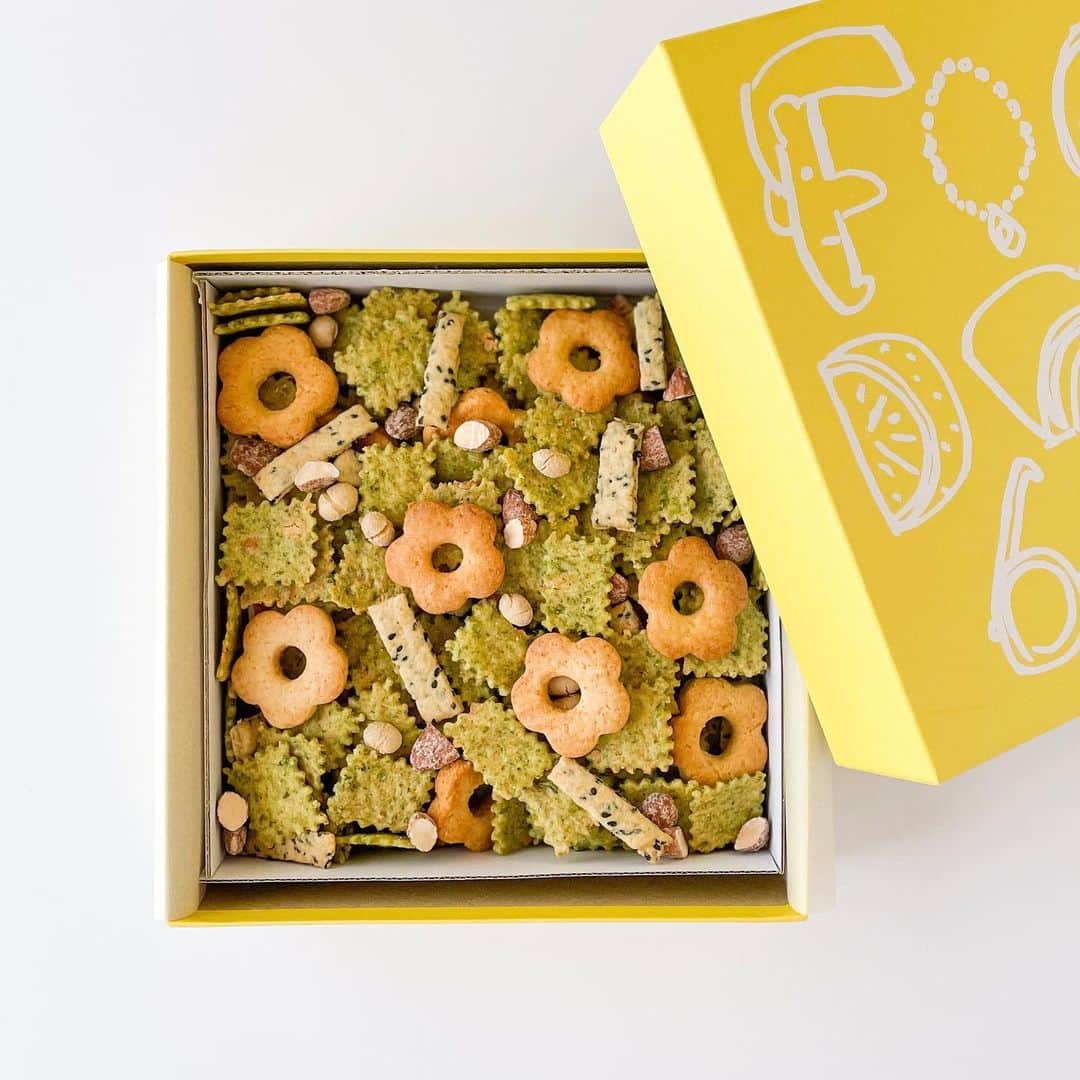 なかしましほ（foodmood）さんのインスタグラム写真 - (なかしましほ（foodmood）Instagram)「オンラインショップオープンしています。クッキーBOX、ふきよせBOX用のオリジナルの熨斗もございます。」6月22日 20時58分 - foodmoodshop