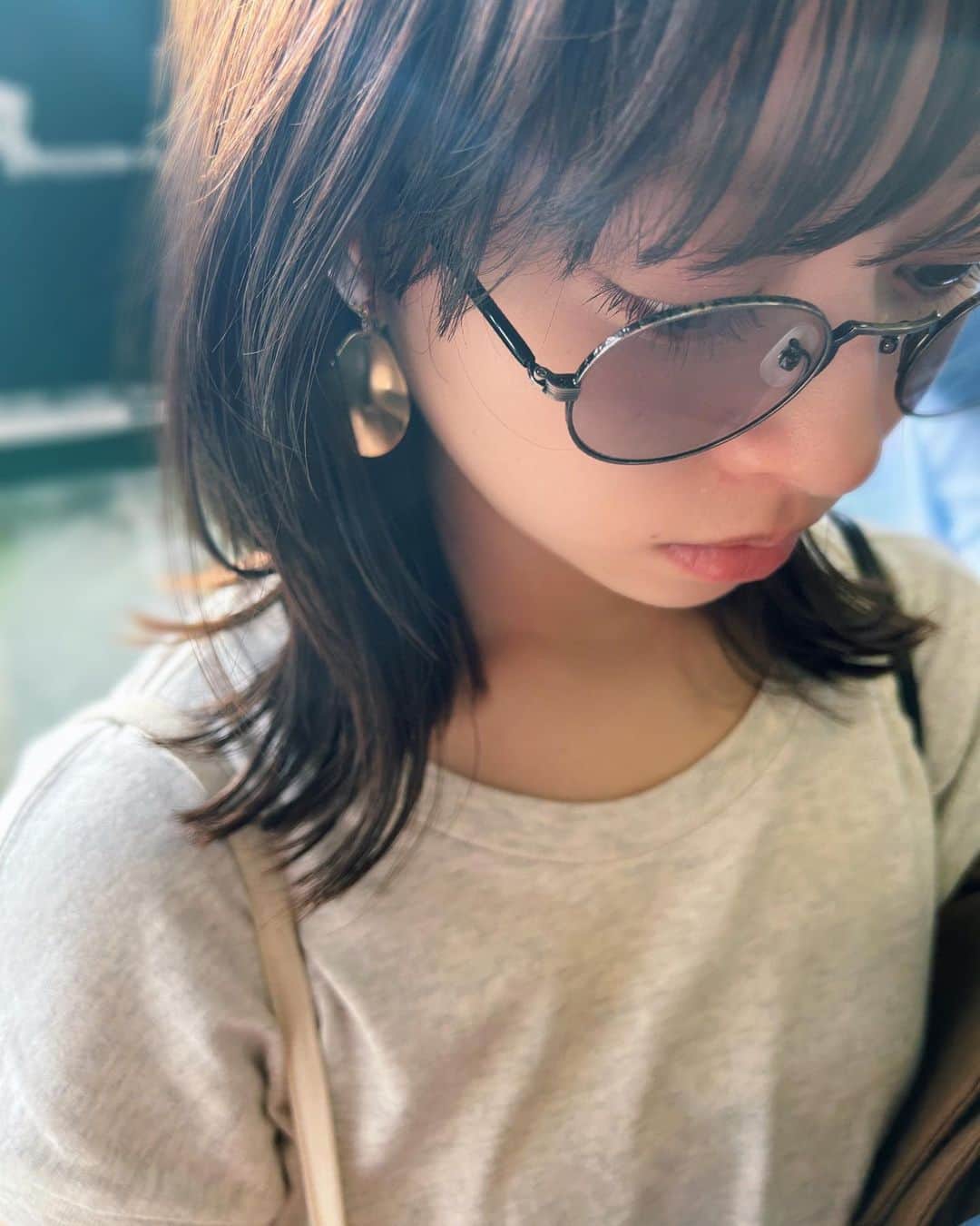 伊藤寧々のインスタグラム：「今日も一日お疲れ様でした😌 #🕶」