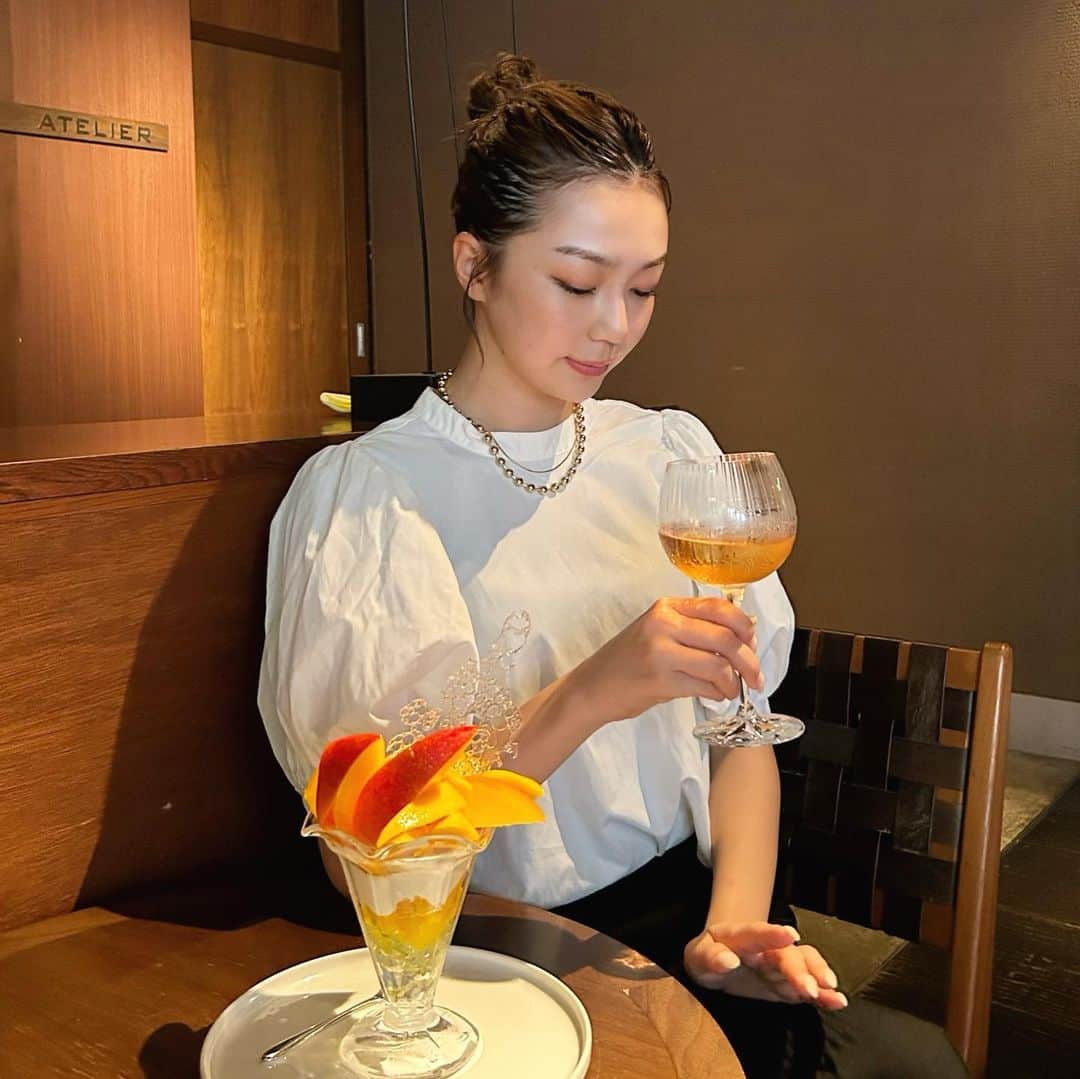 美舞のインスタグラム：「. .  6月1日(木)より福岡を皮切りに全国7都市で 順次開催している「CHANDON オレンジ サマー プロモーション」に参加してきたよ😉❤︎ @withthestyle  のオシャレ空間で、 オレンジ色が可愛くて、 スッキリとした甘さと氷を入れるスタイルが ユニークなスパークリングワイン。 ９月３０日まで楽しめるので日頃の ご褒美時間をお過ごしください❤︎❤︎❤︎❤︎ . #Hostedby #シャンドン #CHANDON  #オレンジサマー #青空シャンドン #SPRITZtime!  #ガーデンスプリッツ #GARDENSPRITZ  #Sponsored  #DrinkResponsibly」