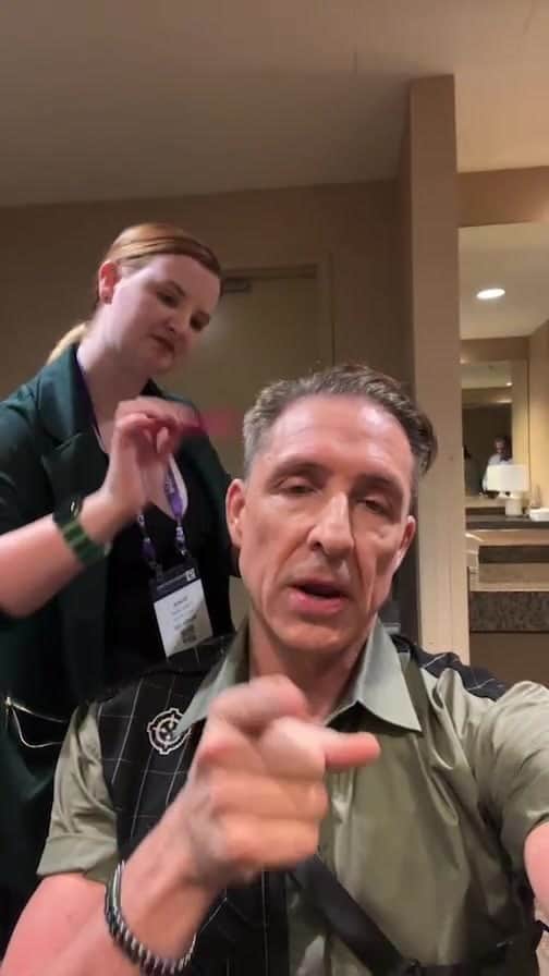 デイヴ・アスプリーのインスタグラム：「Prepping for the biohacking conference today in Orlando!」