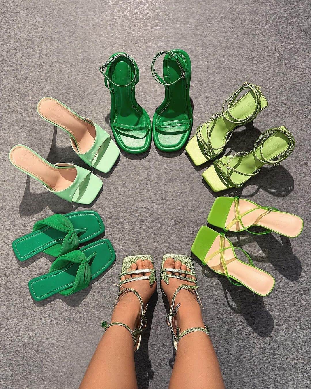 SHEINのインスタグラム：「Are you getting enough greens? These heels serve up your daily dose and then some! 🌿😉💚 @cuccoofootwear  🔎13626419 12690742 17434908 15099090  #SHEIN #cuccoo #cuccoobaddie #cuccooss23」