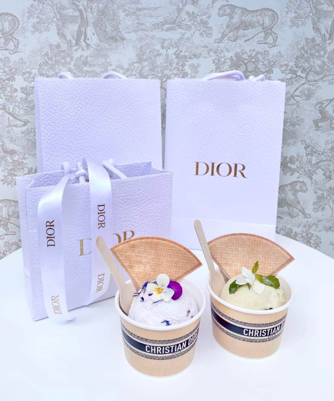 のインスタグラム：「⁡ Dior LE JARDIN DIORIVIERA *.+ﾟ ⁡ ⁡ ⁡ ⁡ ⁡ ⁡ #ディオール #Dior #diorpopup #popupイベント #diorcosmetics #christiandior #ディオール  #東京イベント #渋谷 #神宮前 #東京カフェ  #popup #ポップアップ #ショッピング」