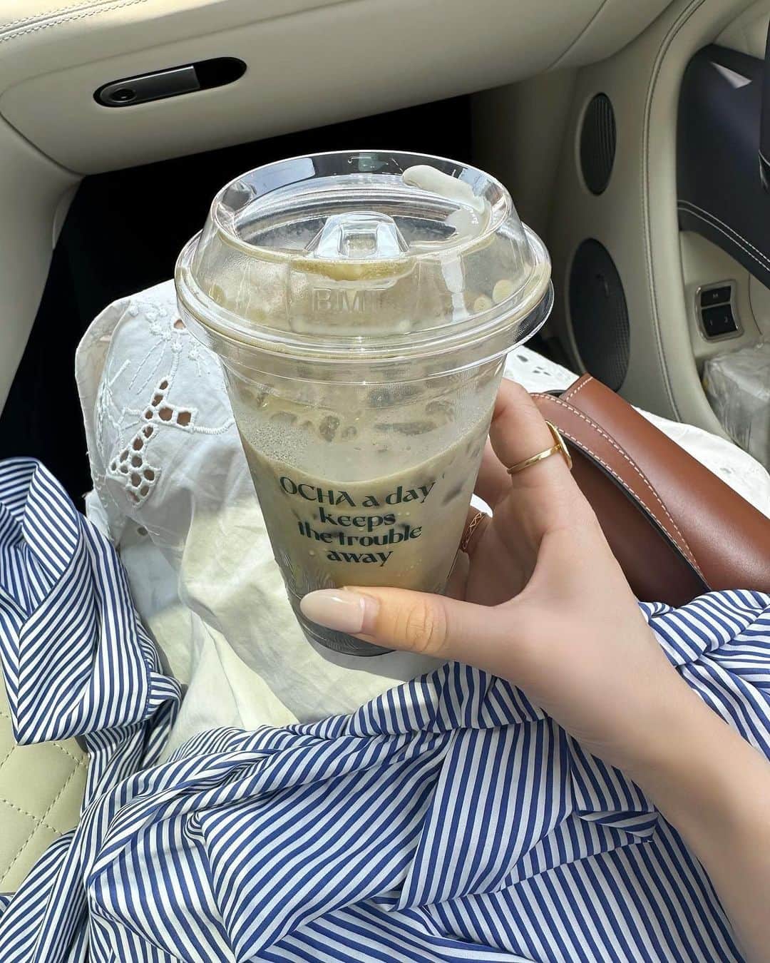 宮所舞のインスタグラム：「1日1ラテ☺️🩷」