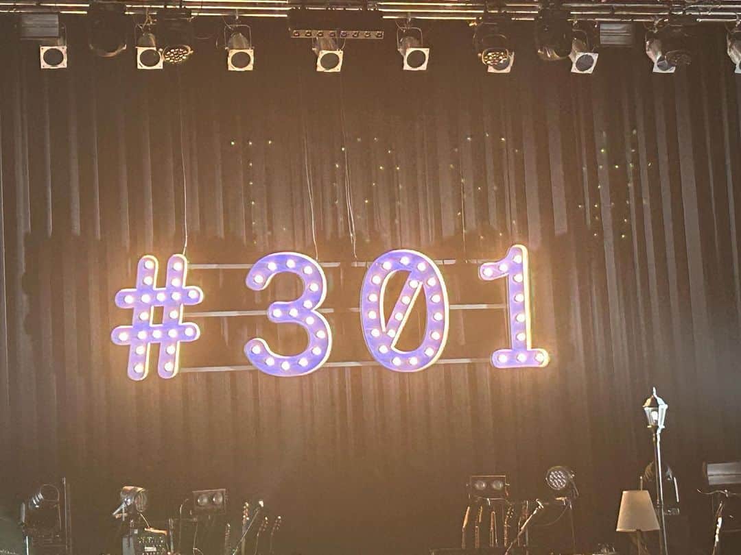 藤林温子のインスタグラム：「. #301 miletちゃんファンクラブ限定LIVEに @kyokayamasaki_  山崎アナと行ってきました😌 武道館のライブも行く予定だったのですが 骨折入院中に入金期限すぎ断念... 絶望していたんですけど... . ファンクラブ限定LIVE当選から この日のために頑張ってきたんです！！！！！ 最高すぎた！ うぉぉぉぉぉっ！ . 明日から頑張る いや、今からがんばる 毎日頑張る！ きょうかちゃん来てくれてありがと❤️  @milet_music  大好きです😭😭」