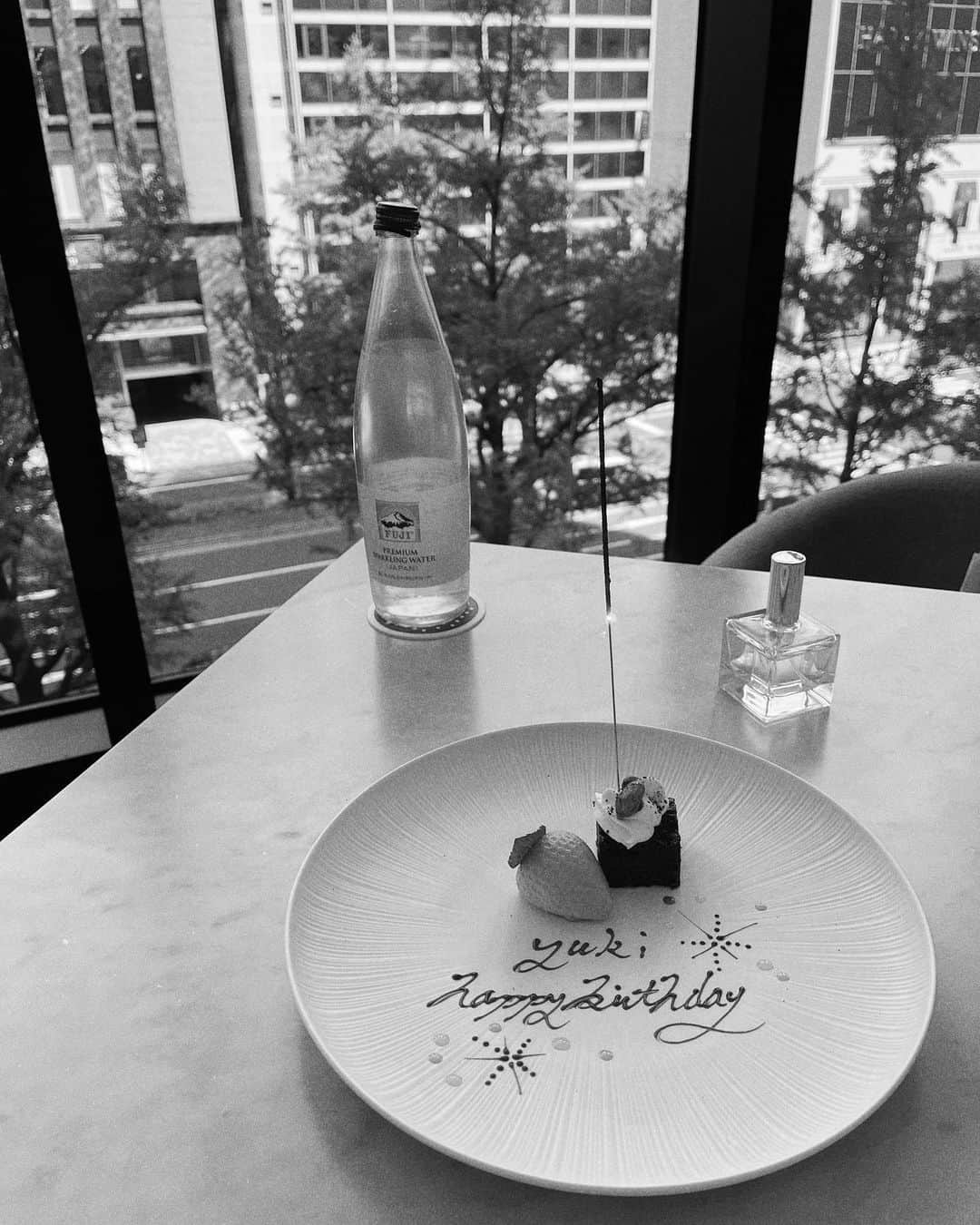 Yukiのインスタグラム：「先日のlunch. 話が尽きなくて、楽しく とっても幸せな時間でした☺️🥂」