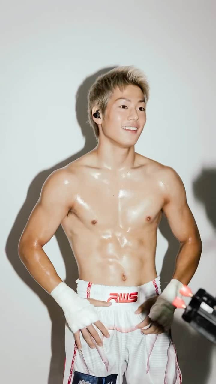 三浦孝太のインスタグラム：「Throwback to Kota in Legend of Rajadamnern last year💫 See you very soon @kota_miura_official on SAT 1 JULY🤩  Tickets via link in bio 🎫  #muaythai #kotamiura #rajadamnernstadium」