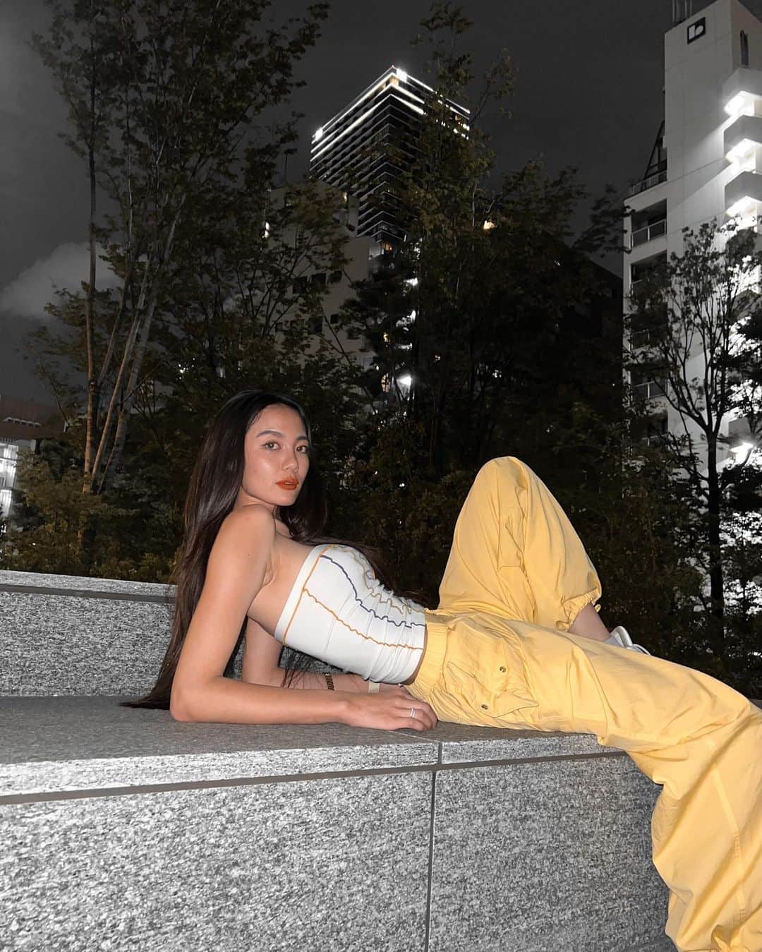 佐藤マクニッシュ怜子のインスタグラム：「💛🌕🌙」