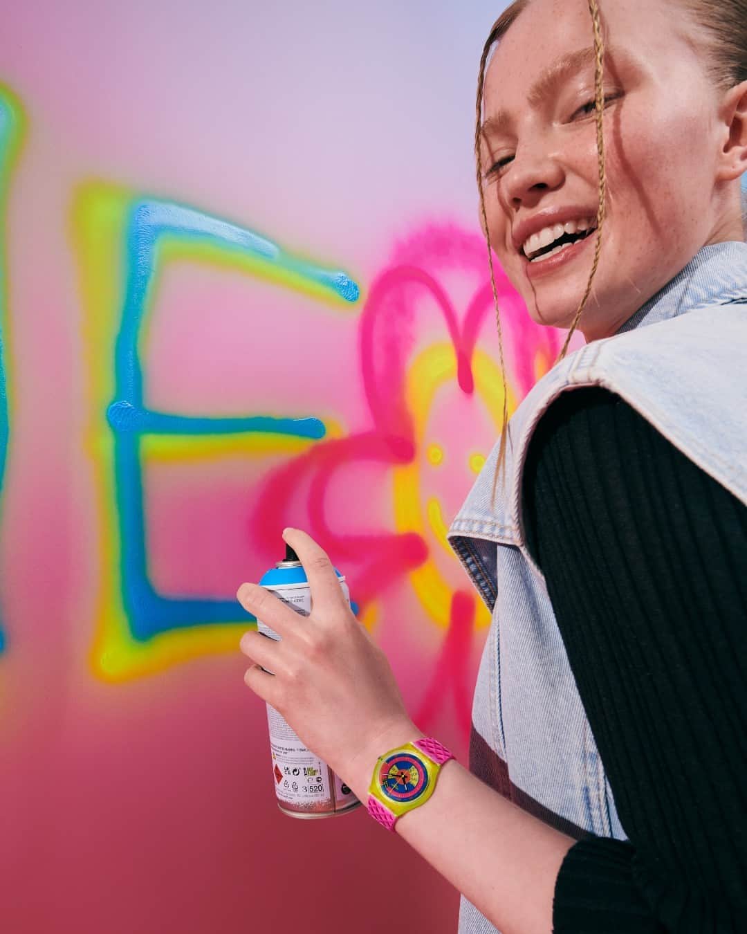 Swatchのインスタグラム：「Paint the town neon 💛 #SwatchNEON」