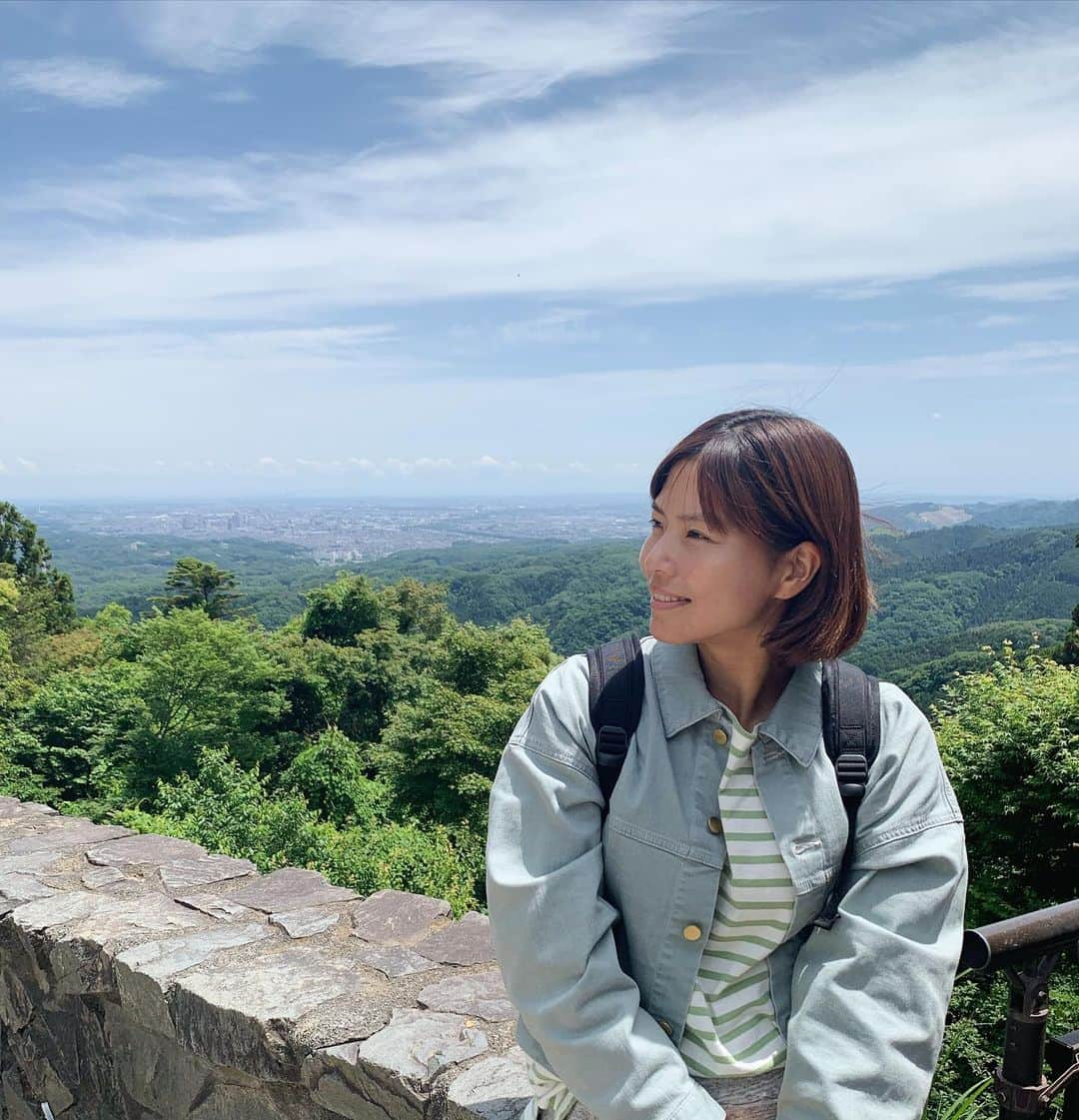 尾崎里紗のインスタグラム：「高尾山からの景色は綺麗だったな✨⛰️ ⁡」