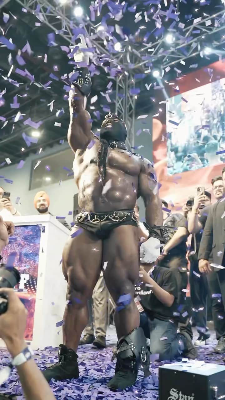 カイ・グリーンのインスタグラム：「A grand finale that leaves you wanting more, witnessing the incredible growth of India’s bodybuilding and fitness community was nothing short of amazing! @ihff_expo   Boundless creativity and self-expression on display, as we celebrate the extraordinary journey of strength, determination, and artistry. Where each muscle tells a story of dedication and the limitless boundaries of human potential. Experience an awe-inspiring show of events and witness the vibrant culture of India’s unstoppable fitness revolution! @sheruclassic」