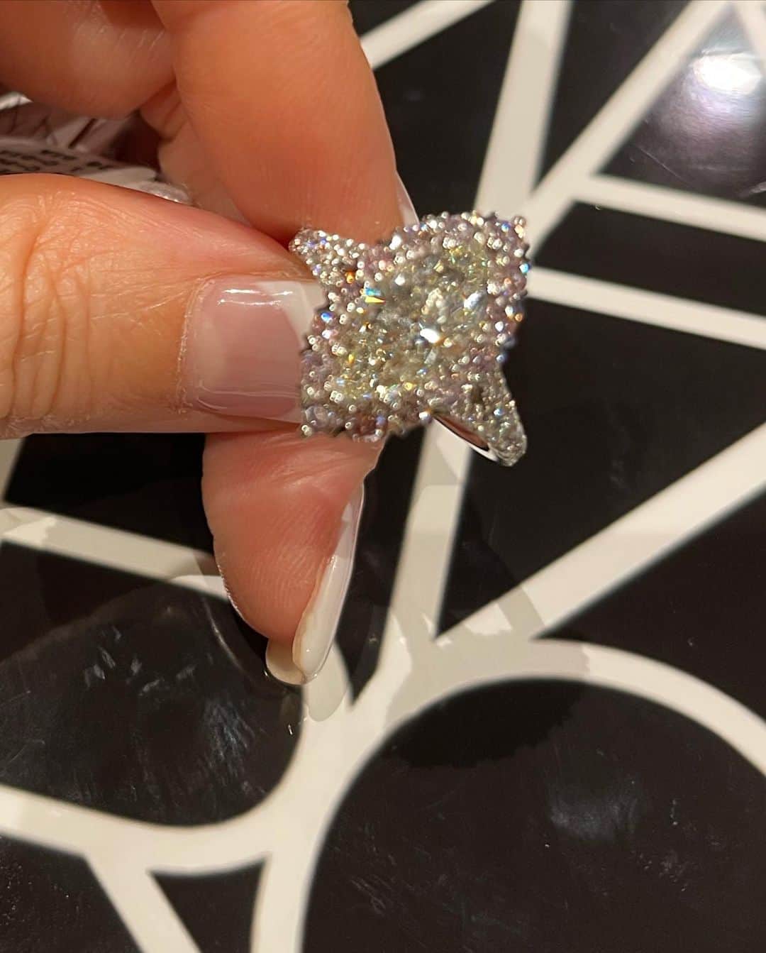 MAMIさんのインスタグラム写真 - (MAMIInstagram)「#BEIGE  #Diamond #ピンクダイヤモンド #コバルトスピネル #パライバトルマリン #tokyojewelryfes   #instajewelry  @mamirc_finejewelry」6月23日 7時34分 - mami_rcj