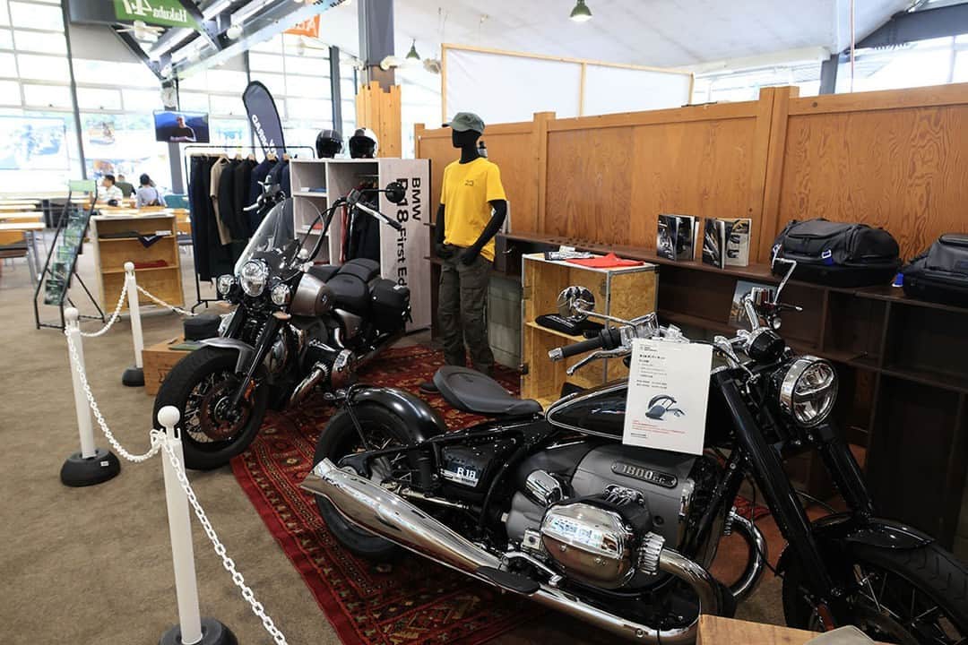 BMW Motorrad Japanさんのインスタグラム写真 - (BMW Motorrad JapanInstagram)「9/9(土)-10(日)に開催するBMW MOTORRAD DAYS JAPAN 2023の最新情報を更新しました！  名物のヒルクライムコンテストや豚の丸焼き、オンロード＆オフロード試乗会など、大人気のコンテンツの詳細を特設サイトに掲載中です。  詳しくはBMW Motorrad Japan のWebサイトをご覧ください。  #MakeLifeARide #BMWMotorrad #MOTRRADDAYSJAPAN #MOTORRADDAYS #モトラッドデイズ  #BMWモトラッド #駆けぬける歓び」6月23日 8時00分 - bmwmotorradjapan
