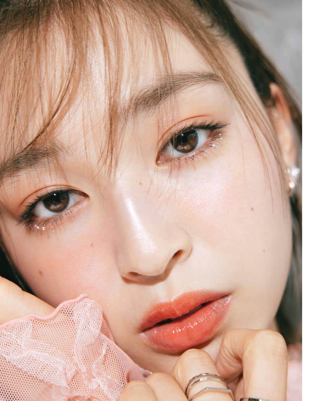 神戸健太郎のインスタグラム：「#mywork📸#ray#上西星来 さん  #fashionphotography #beautyphotography #portraitphotography #studiophotography」