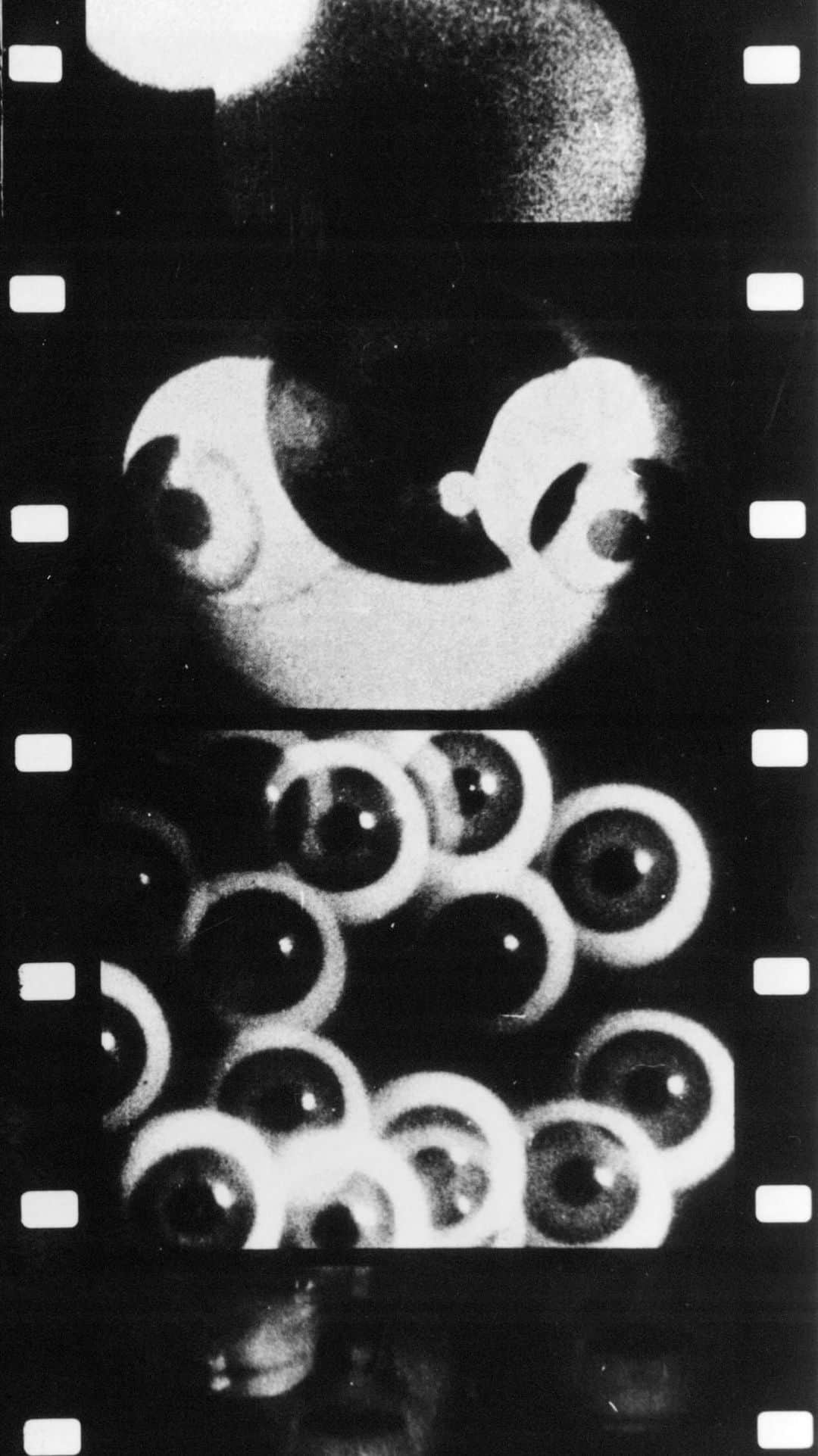 のインスタグラム：「What’s summer without a night (or three!) at the movies? ⁣ 🎞️⁣ ⁣⁣ With the advent of cinema came new ways of experiencing and representing modern life. ⁣ ⁣ This July, join The Met’s @metlalresearchcenter for a three-day film series featuring dozens of short films made between 1896 and 1959 that collectively explore themes of modernity through cinema and film technologies. ⁣⁣⁣ ⁣⁣⁣ 🎥 Friday, July 7 (7–8:30 pm)⁣⁣⁣ Perceptions: Looking at transformations in vision, featuring live music by Brandon Lopez ⁣⁣⁣(@bantlopez) ⁣⁣⁣ 🎥 Saturday, July 8 (7–8:30 pm)⁣⁣⁣ Bodies: Considering new ways of understanding, perceiving, and representing the human figure, featuring live music by Matana Roberts⁣⁣⁣ (@matanarobertsstudio) ⁣⁣⁣ 🎥 Sunday, July 9 (2–3:30 pm)⁣⁣⁣ Systems: Examining depictions of modern networks and the natural world, from cities to the cellular, featuring live music by Lea Bertucci (@lilbertucci) and Ben Vida (@btvida) ⁣⁣⁣ ⁣⁣⁣ Free with Museum admission; advance registration is recommended.」