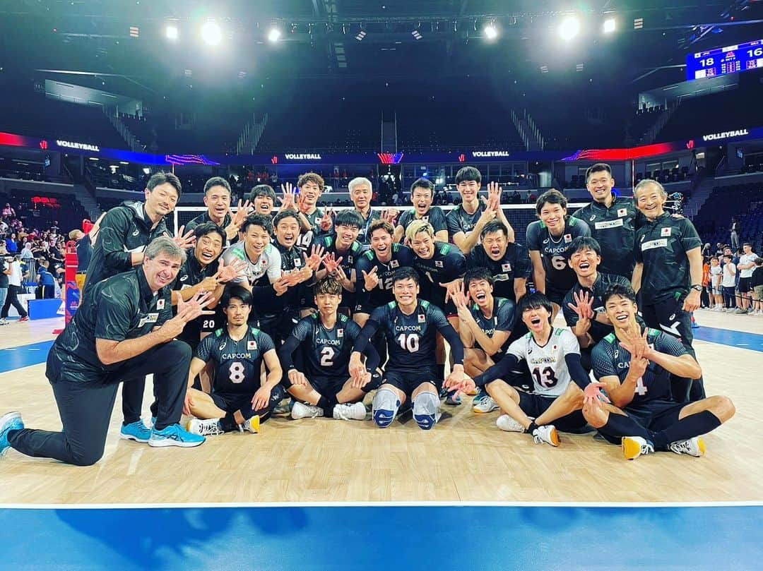 山内晶大のインスタグラム：「. . . VNL 2023 France round 🇧🇷🇯🇵 7勝目🤘 . . . #龍神nippon  #Japan #Brazil」