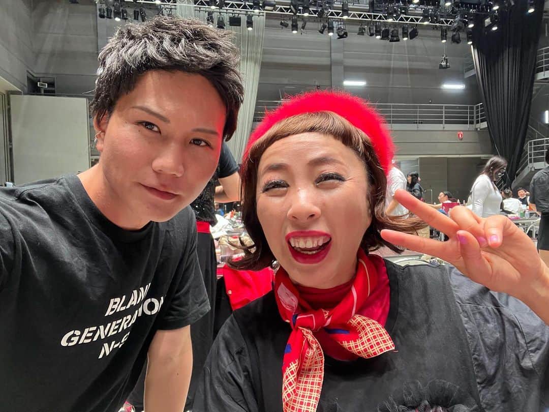 樋渡大輝のインスタグラム：「フジテレビ細かすぎて伝わらないモノマネの収録日でた！僕が全モノマネ芸人の中で芸名が最高だと思っている坂本冬美さんのモノマネ芸人の坂本冬休みさんについにお会い出来ました！  オンエア日7月8日(土)21:00〜23:10  #ものまね #モノマネ #市原隼人 #お笑い #芸人 #お笑い芸人  #お笑い好きな人と繋がりたい  #ものまね芸人」