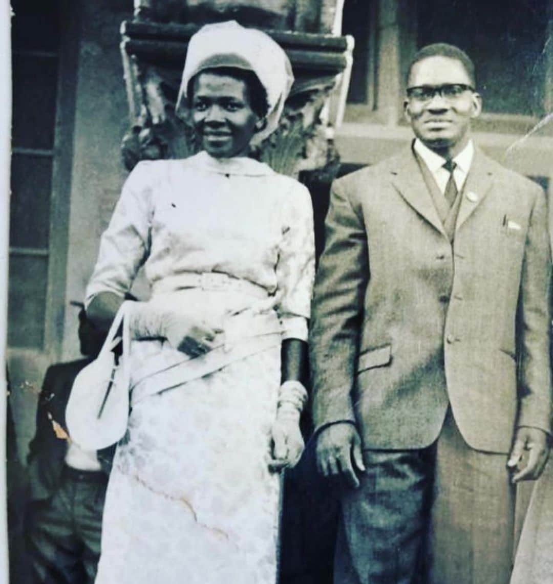 マーシャ・トマソンのインスタグラム：「Meet Daphne and Zephaniah, my late maternal grandparents who came to Britain from Jamaica in the 1950’s upon an invitation from the British government, with promises of great opportunities. The reality they faced was very different than advertised. Today marks the 75th anniversary of the Windrush and I celebrate the contribution of my grandparents and all those whos sacrifices should never be underestimated. I’m also thinking of those families still waiting for compensation from @10downingstreet and @ukhomeoffice after the disgrace of the Windrush Scandal, which saw the Home Office deny residency rights and citizenship to many people who had been living in the UK legally for most, if not all of their lives.」