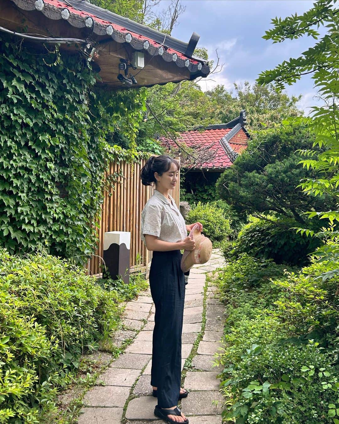 ウォン・ジナさんのインスタグラム写真 - (ウォン・ジナInstagram)「🌿🌿👭🏻👭🏻@annyonginhye」6月23日 0時37分 - j0i3n2a9