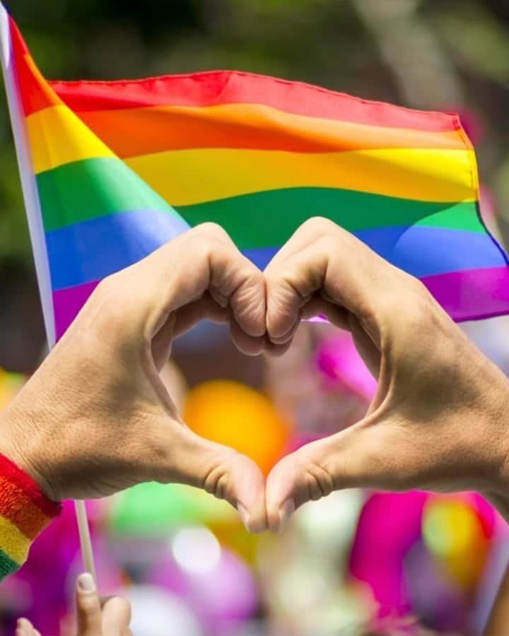イマン・アブドゥルマジドのインスタグラム：「Love yourself EVERYDAY #pridemonth」