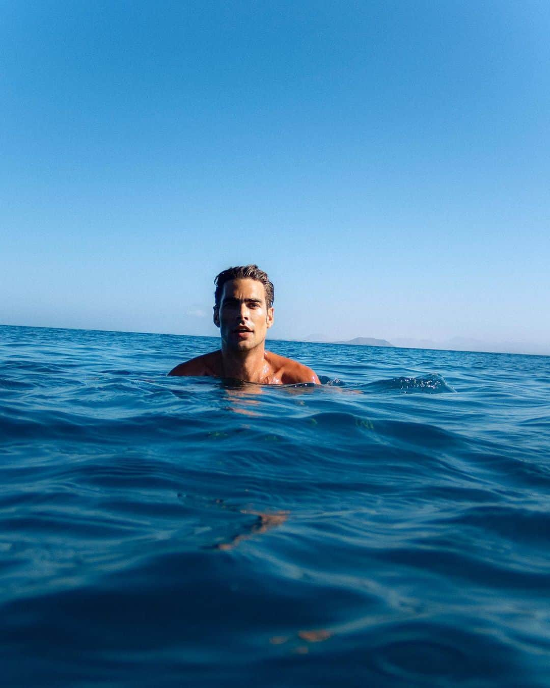 ジョン・コルタジャレナさんのインスタグラム写真 - (ジョン・コルタジャレナInstagram)「H2O」6月23日 0時57分 - jonkortajarena