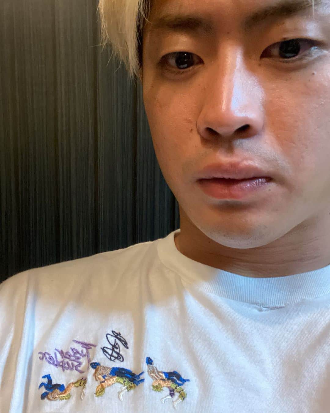 清宮海斗のインスタグラム：「部屋着でも良いよね！  清宮海斗×ハオミン技刺繍ポケット Tシャツ  #haoming  #ハオミン  #コラボ  #noah_ghc」