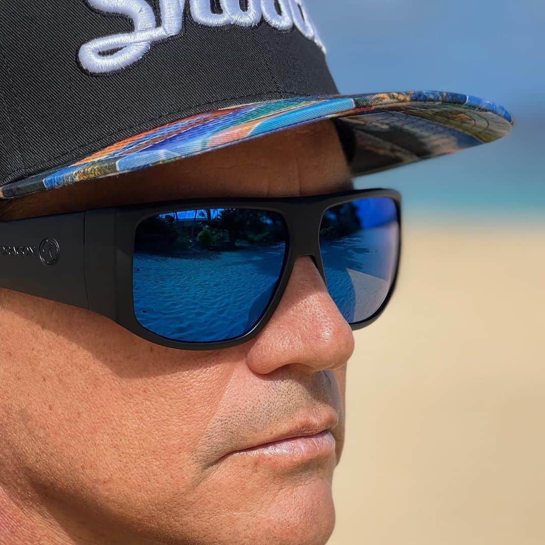 クラーク・リトルのインスタグラム：「Purpose-built and uniquely designed, the @clarklittle Fin LL signature series evolved one of our classic shapes with Clark’s iconic "Crystal Ball" shore break photography.  These glasses help him capture more innovative photography by protecting his eyes and limiting distracting sun rays, get your own pair at the 🔗 in our bio. #dragoneyewear」