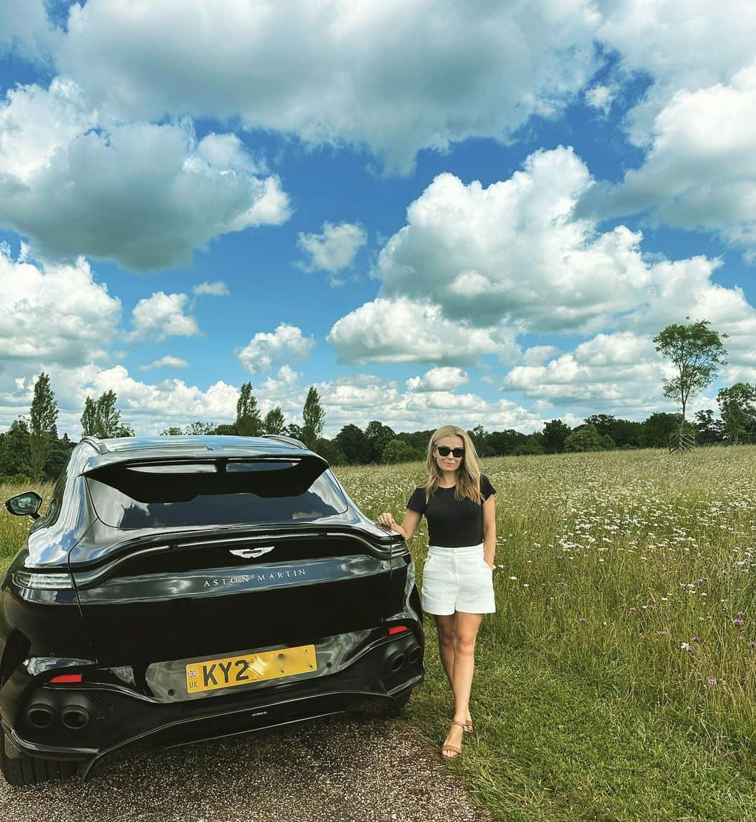 キャサリン・ジェンキンスのインスタグラム：「1937, 1969 & 2023 Just updating the collection 😉 @astonmartin #DBX707 @GREATCampaign #GREATDesign #GREATExports #car」