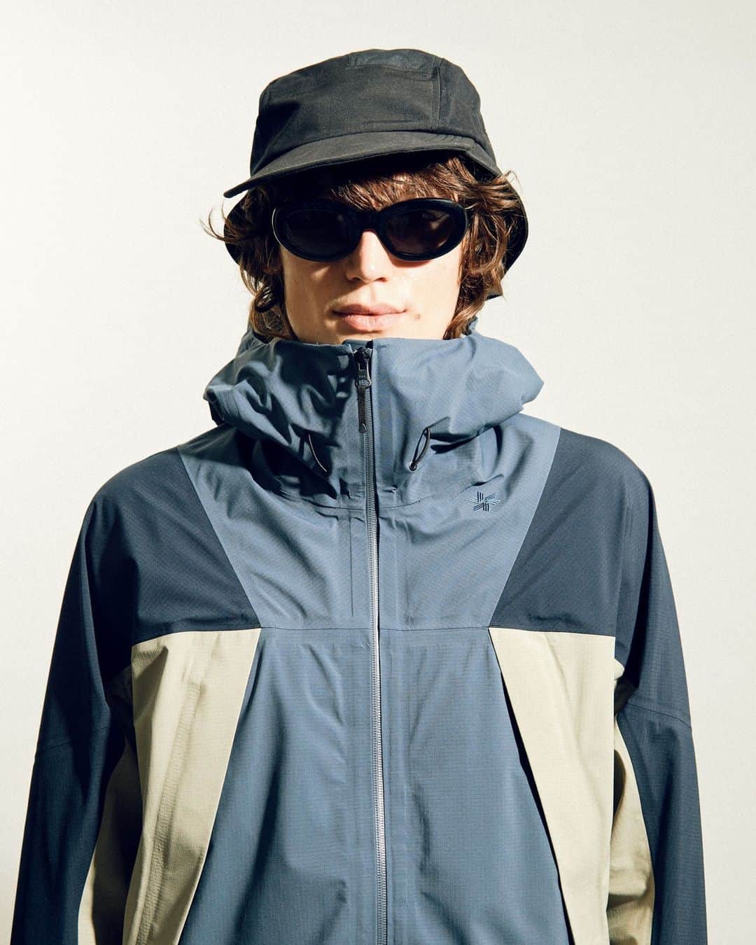 ガーブストアのインスタグラム：「Festival season is upon us, which means stocking up on weatherproof gear. ⁠ Shop Goldwin's PERTEX jackets and softshell bucket hats, available in our Summer Sale.」