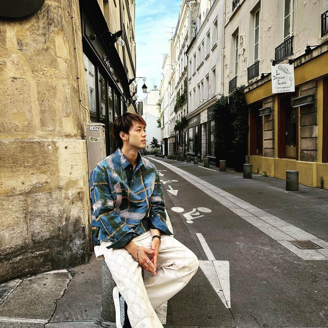 竹内涼真さんのインスタグラム写真 - (竹内涼真Instagram)「#paris   　　　a fresh landscape✨🫶  #dior  #ディオール  #DiorSummer24」6月23日 2時43分 - takeuchi_ryoma