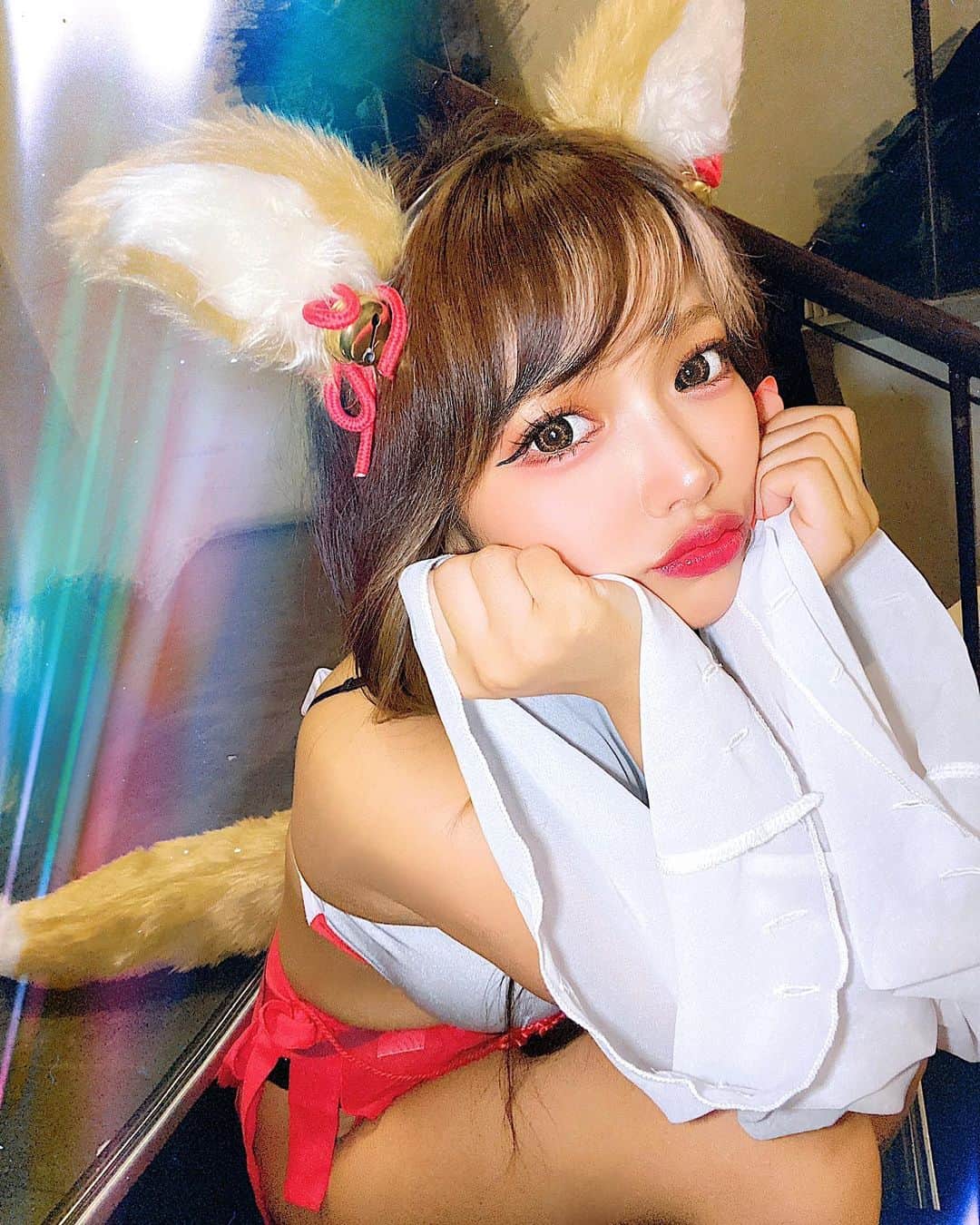 Hiiroのインスタグラム：「コスプレイベント❤️  巫女きつねさん好評で嬉しかったなーん🦊🤘 くまチャイナ🧸🇨🇳とナース💉🩺もしたけどべろべろで写真撮れなかった💦w  華金出勤してます🫶🏻❤️ ・  ・  ・」