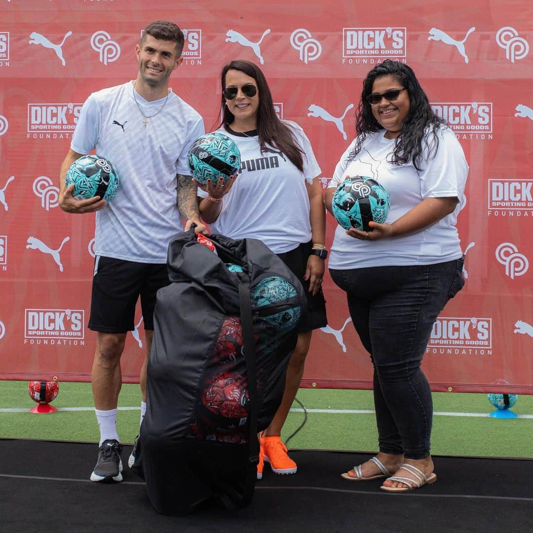 クリスチャン・プリシッチさんのインスタグラム写真 - (クリスチャン・プリシッチInstagram)「Officially opening the Pulisic Stomping Grounds in Miami 🙌   Happy to give back to the community and provide a safe place for kids to play soccer.   This is just the beginning.   #PulisicStompingGrounds @pumafootball」6月23日 3時46分 - cmpulisic