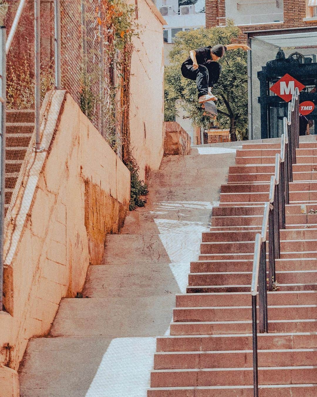 エフティーシーのインスタグラム：「🇪🇸 @masoncoletti 🇪🇸 📸 @ando_______________   1. Kick Flip into Banks 2. Bump Ollie into Bank 3. Frontside Flip 4. Gap to Lipslide 5. Ollie over Rail into Bank  FTC X @deeepfried “Back To My World” Video Live on YouTube Now — Link In Bio 🌐  Video Dedication to Zion Williams 🤍  #ftc #ftcskateboarding #forthecity #ftcsanfrancisco #ftcjp #ftctokyo #ftcnagoya #ftcosaka」