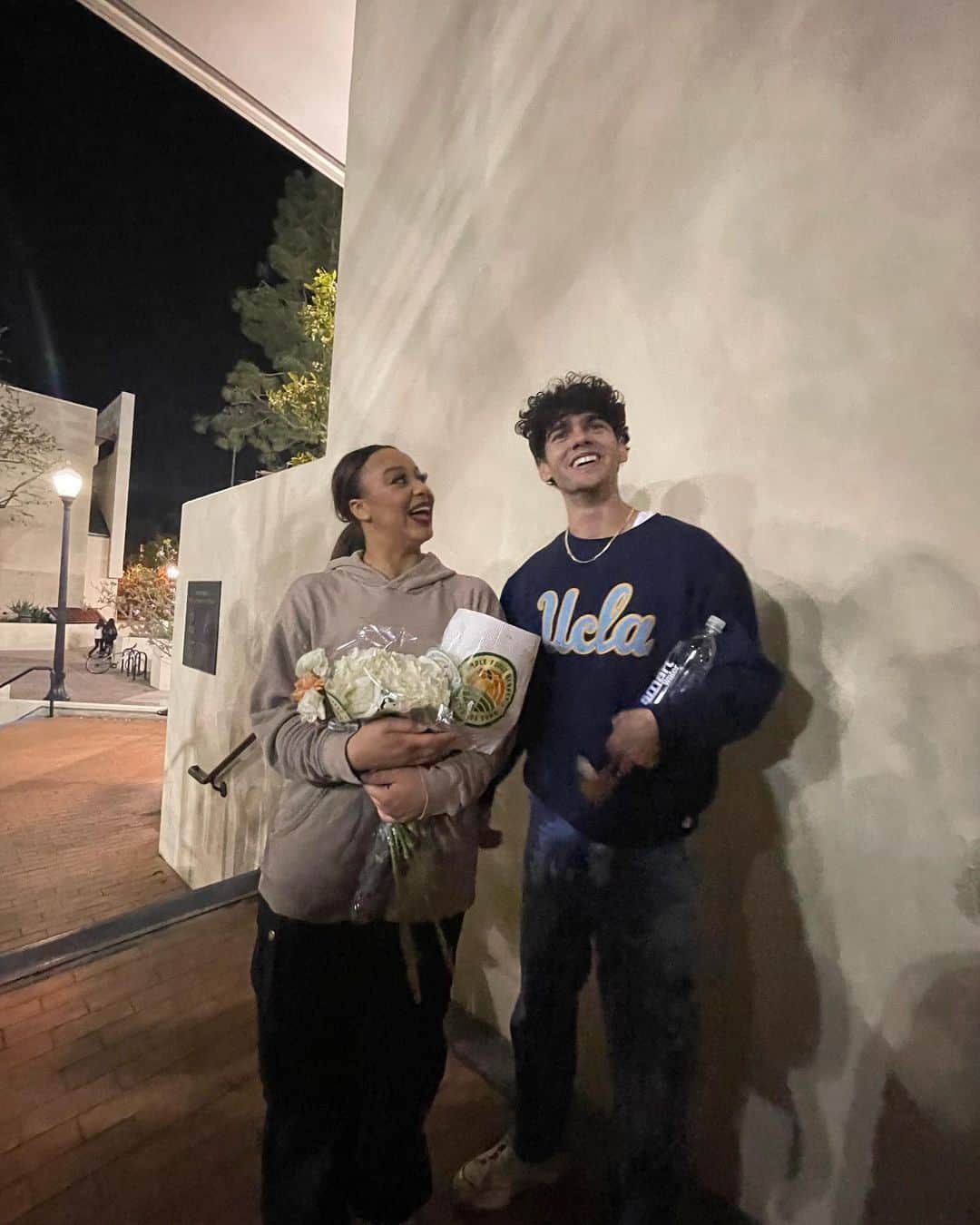Nia Sioux Frazierさんのインスタグラム写真 - (Nia Sioux FrazierInstagram)「Get you a friend that always shows up for you… happy birthday Jake! I’m grateful I get to live, laugh, love with you💕」6月23日 5時00分 - niasioux