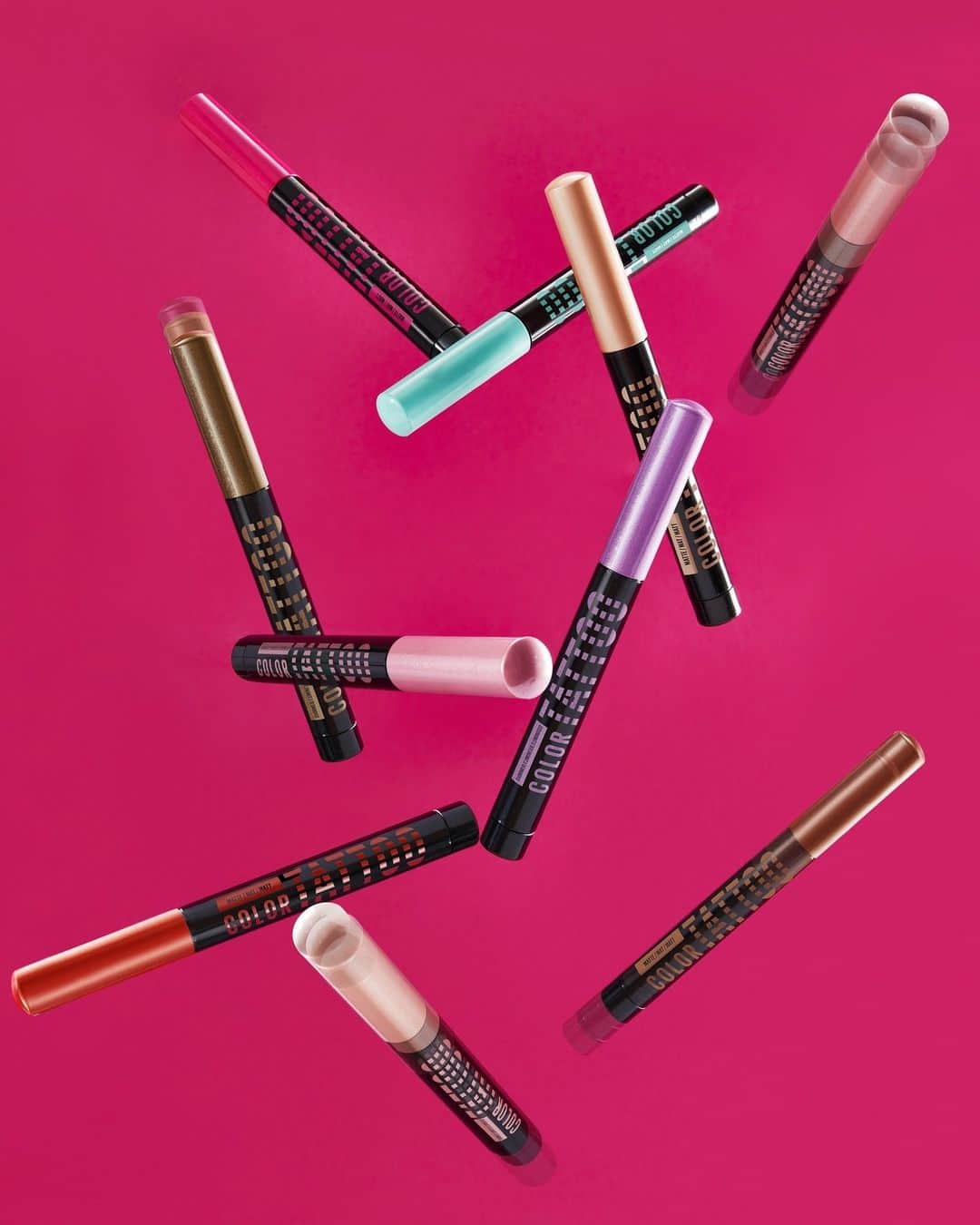 Maybelline New Yorkのインスタグラム：「If you haven’t gotten your hands yet on our NEW Color Tattoo Eye Stix, you’re missing out!! Shadow, prime, and line all in one with 10 matte and shimmer shades!! Up to 24HR wear​.   Available in the US and Europe​」