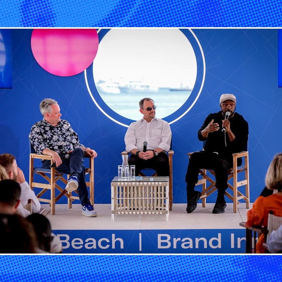 ウィル・アイ・アムのインスタグラム：「At yesterday’s #CannesLions2023 fireside chat, IBMers Jesus Mantas and Jonathan Adashek joined futurist will.i.am to reveal what’s next for IBM’s collaboration with @fyi.ai.  Coined the ultimate productivity tool for creatives, FYI leverages watsonx and IBM Cloud to provide its users with a next-gen collaboration platform.  Dive deeper into the partnership and technology behind the app at the link in bio.」